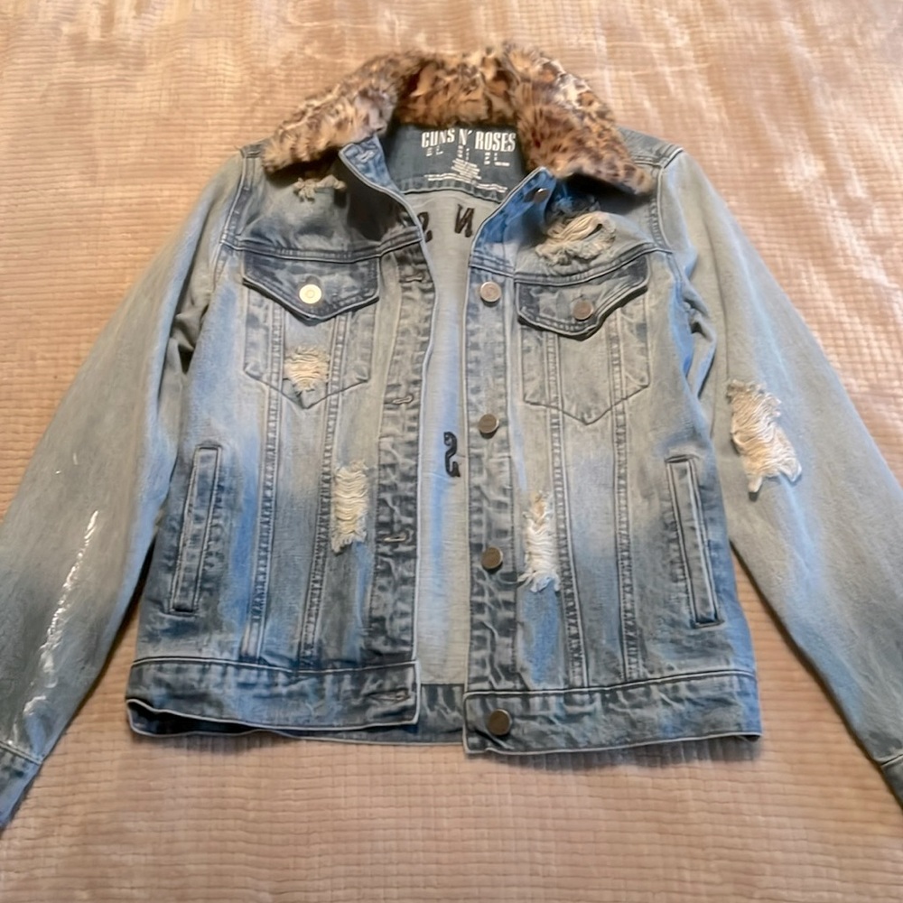 Denim size smalll “Guns N Roses